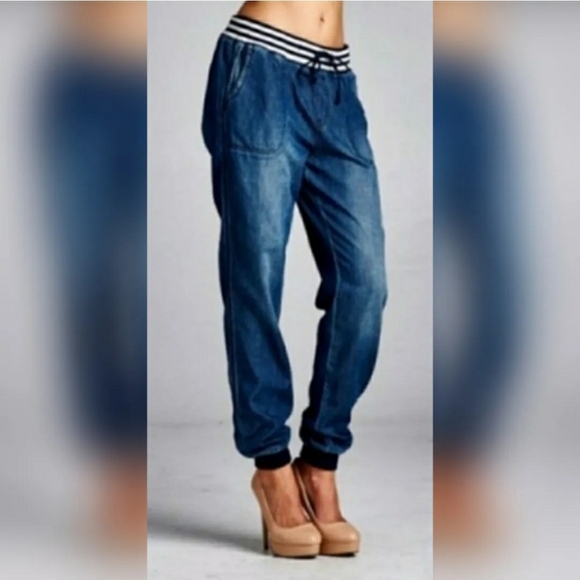 THE COMFORT JOGGERS IN DENIM▪︎Dark Wash▪︎Restocked - Picture 7 of 12